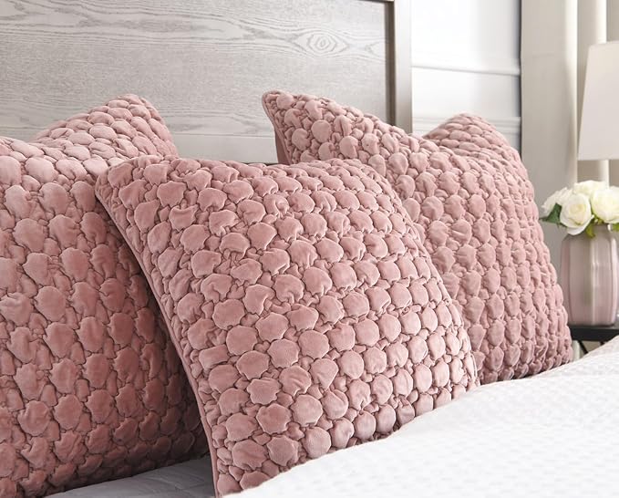 Throw Pillow Covers 18x18 Set of 2 Velvet Square Pillowcase Soft Skin-Friendly Thickened Decorative Farmhouse Cushion Covers Soft Bubble Texture for Couch Sofa Bedroom Living Room,Pink