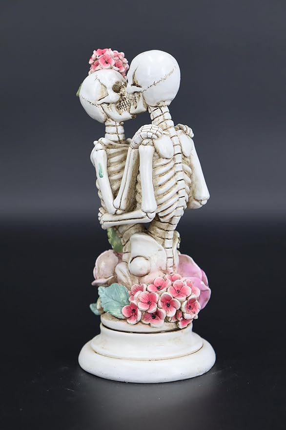 Skeleton Couple Embracing Decor Statue , Skull Halloween Decoration Home Decor Party Decorations,Skull Collectible Figurines,Vintage Resin Sculpture Home Decoration, Personalized Wedding Decoration