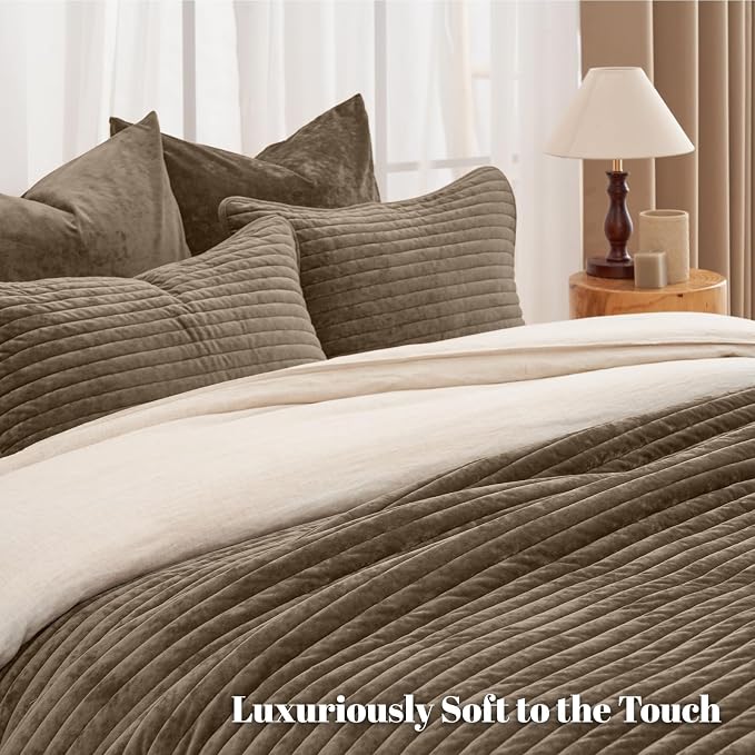 PHF Luxury Velvet Quilt Set King Size – 3PCS Ultra Soft Quilted Comforter Alternative with Striped Channel, Cozy Quilted Bedspread, 1 Coverlet with 2 Matching Shams, 108" x 92", Cub
