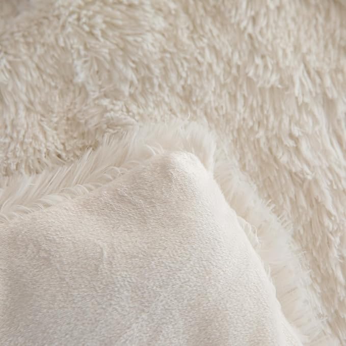 chovy Faux Fur Plush White Comforter Sets Twin/Full Size - Ultra Soft Shaggy Flannel Velvet Fluffy Fuzzy 3PC Bedding Set （Comforter x 1 Pillowcases x 2）
