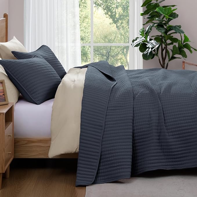 WRENSONGE Blue Grey California/Oversized King Size Quilt Bedding Set with 2 Pillow Shams -3 Pieces Lightweight Soft Bedspreads Coverlet for All Season