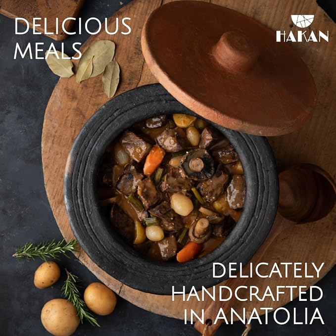 Hakan Efes Terracotta Cooking Pot with Lid, LARGE 4.4 Quarts Clay Pots for Cooking, Rice Pots, UNGLAZED Twice Baked Traditional Casserole for Cooking on STOVE Top, Vintage Roaster, 142 oz (4.2 L)