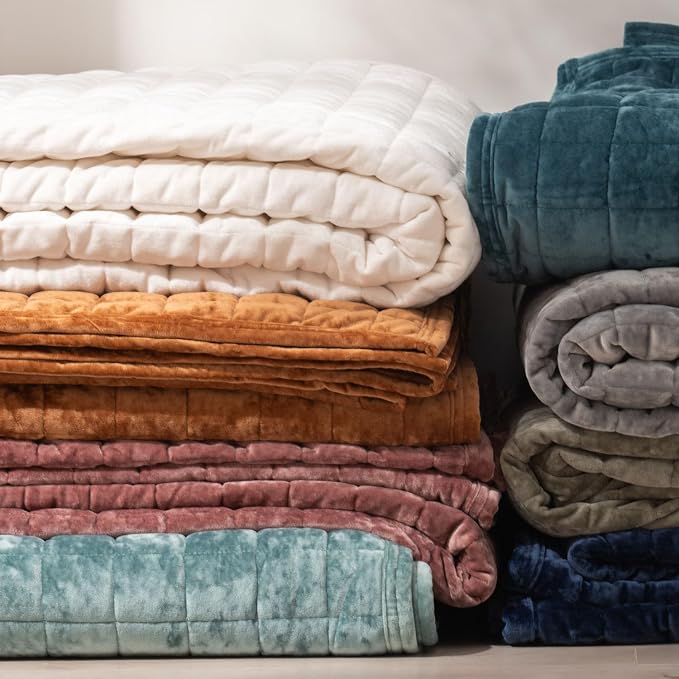 RECYCO Luxury Velvet Quilt Set Full Queen Size Bedding Sets, Ultra Soft Velvet Comforter Set, Lightweight Channel Box Stitch Oversized Bedspread Coverlet for All Season, with 2 Shams, Terracotta