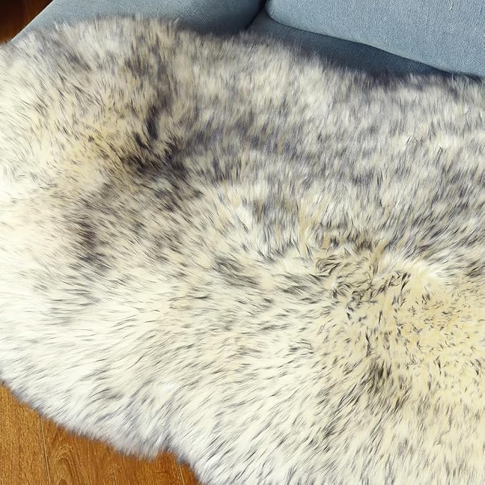 IRIWOOL Premium Genuine Fur Sheepskin Rug Real Australia Sheepskin Natural Luxury Fluffy Lambskin Fur Area Rug Seat Covers for Kids Bedroom Sofa Chair Cover (Gray Tip, Single Pelt/2ft x 3ft)