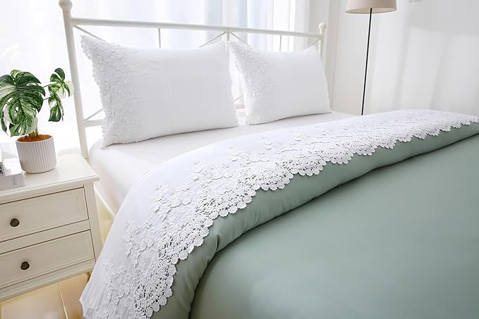 White Lace Pillow Shams with 3D Flowers Retro Noble Luxury Elegant Look Pillowcases 100% Cotton King Size 2-Pack