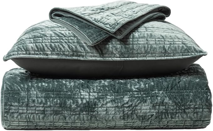 EVERGRACE Luxury Ruched Velvet Quilt King Size, Ultra Soft Bedspread Coverlet Set, Lightweight Velvet Comforter, Quilted Bedding Cover with 2 Matching Shams for All Season, Dark Green | Luxe Velvet