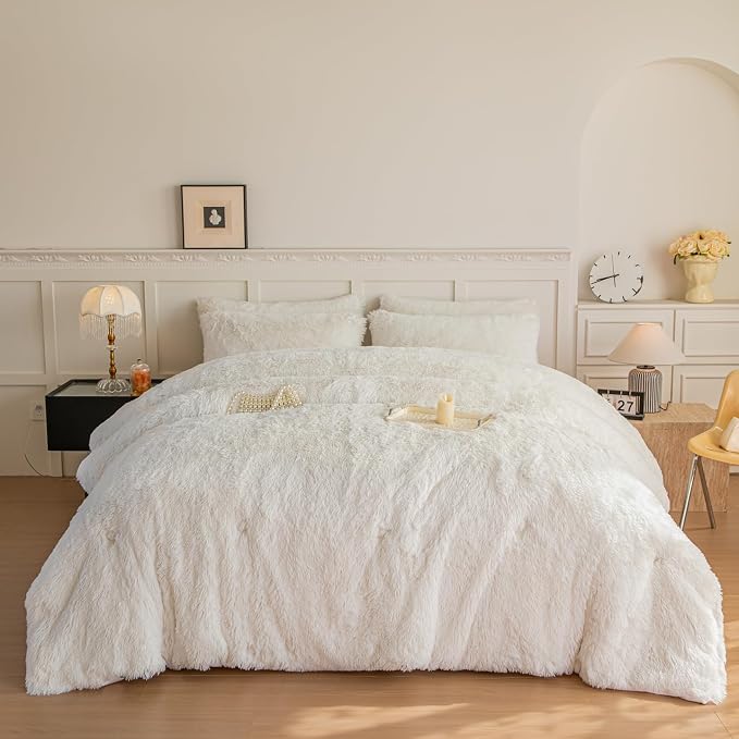 chovy Faux Fur Plush White Comforter Sets Full/Queen - Ultra Soft Shaggy Flannel Velvet Fluffy Fuzzy 3PC Bedding Set （Comforter x 1 Pillowcases x 2）