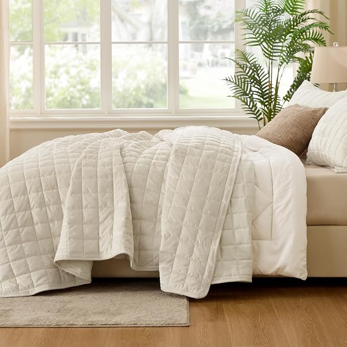 BEDELITE Velvet Quilt Set Queen Size - Luxury Soft Velvet Comforter Bedding Set for All Season, Lightweight Quilted Box Stitch Oversized Bedspread Coverlet with 2 Matching Shams, Cream White