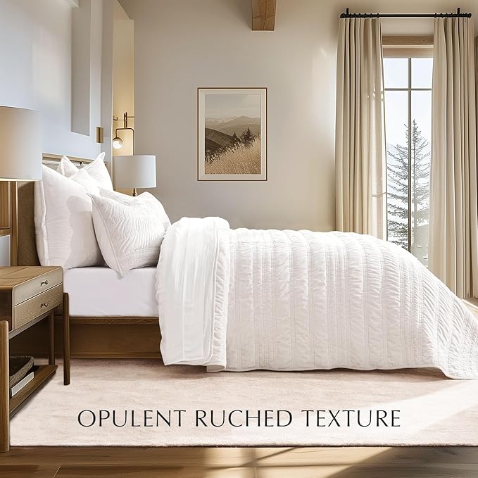 EverGrace Luxury Ruched Velvet Quilt Queen Size, Ultra Soft Bedspread Coverlet Set, Lightweight Velvet Comforter, Quilted Bedding Cover with 2 Matching Shams for All Season, Ivory White