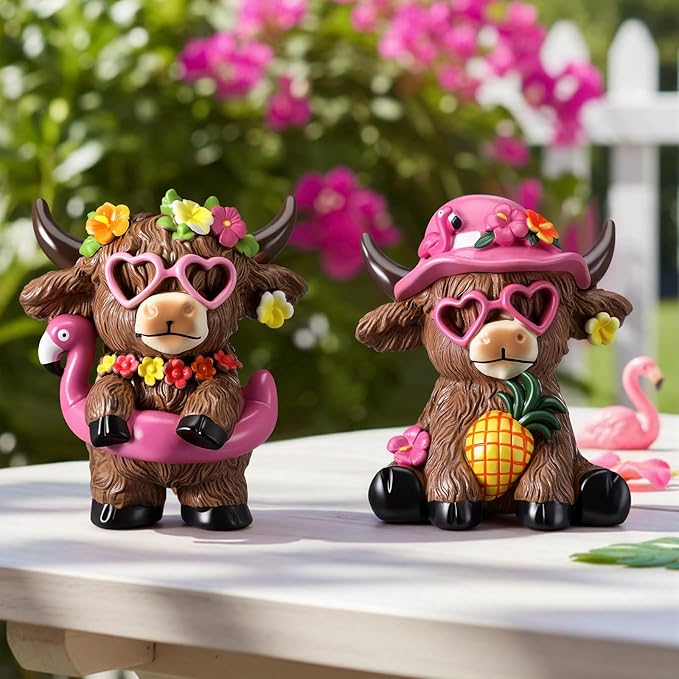 Karenhi 2 Pcs Hawaii Highland Cow Figurines Decor Summer Flamingo Resin Statue Gnomes Scottish Calf Lovers Housewarming Gifts for Coastal Garden Home Kitchen Office Tiered Tray Table Decor