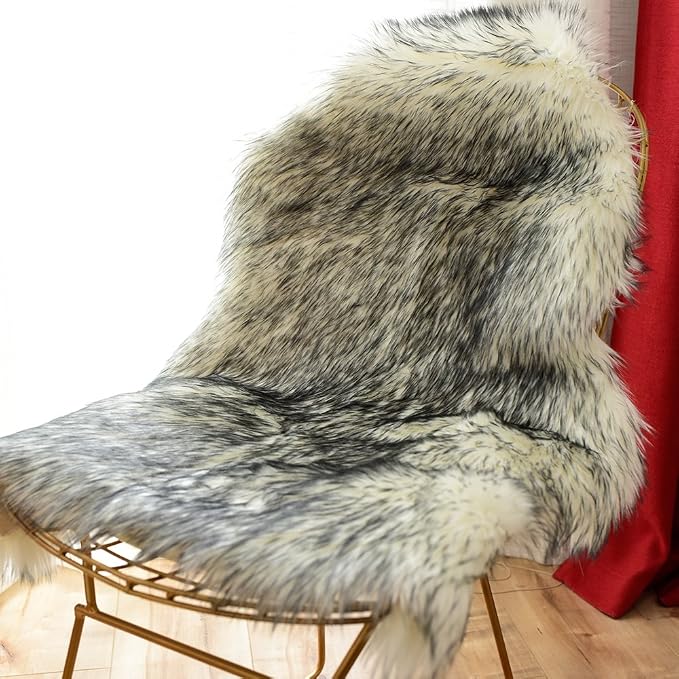 Carvapet Luxury Faux Sheepskin Chair Cover - Soft Plush Fur Seat Pad Skid-Resistant Fluffy Area Rug for Desk Armchair Bedroom Decor Black White 2x3 Feet