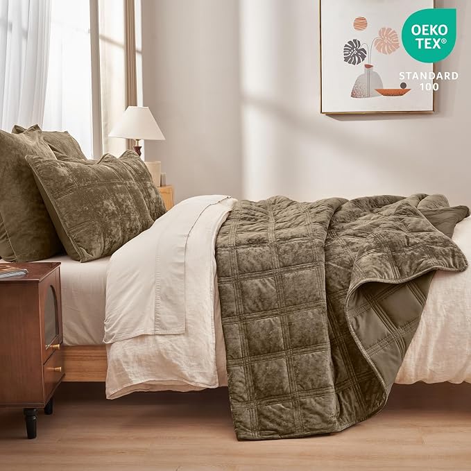PHF Ultra Soft Velvet Quilt Set King Size – 3PCS Luxurious Cozy Quilted Comforter Alternative with Diamond Pattern, Warm Quilted Bedspread Coverlet, 108" x 92", Cub