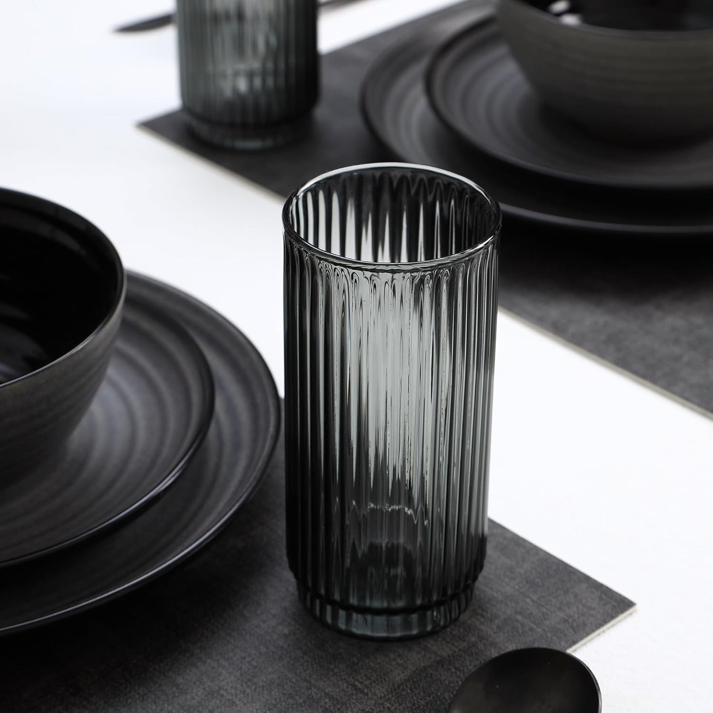 Stone Lain Dua 16-Piece Dinnerware Set Stoneware, Borosilicate Glass, Black