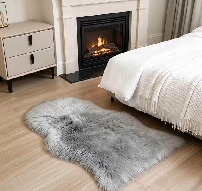 Faux Fur Rug 2 x 3 ft Sheepskin Shaggy Fuzzy Grey Area Rug Super Soft Fluffy Plush Carpet for Bedroom Living Room Sofa Floor Kids Room Bedside