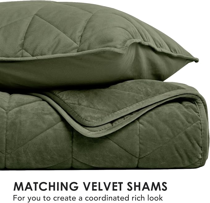 EVERGRACE 3 Pieces Luxurious Velvet King Quilts, Ultra Soft Lightweight Velvet Comforter Set, Matelasse Oversized Bedspread Coverlet for All Season with 2 Shams, Olive Green, 108"x96"