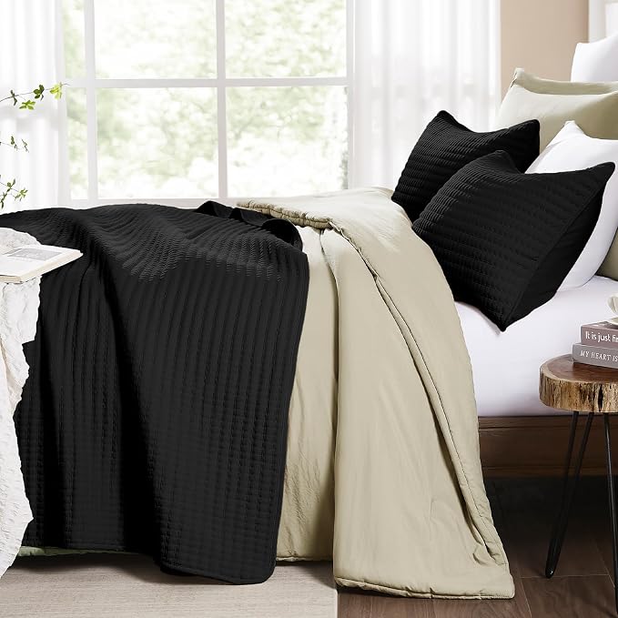 WRENSONGE Queen Quilt-3 Pieces Lightweight Bedspreads Black Queen Size Quilt Bedding Set for All Seasons, Soft Summer Coverlet with 2 Pillow Shams Suitable for Bed, Couch