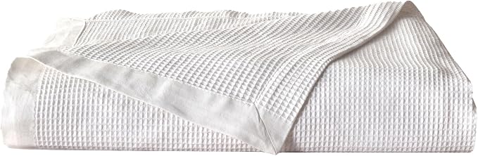 Great Bay Home 100% Cotton Blanket for Twin Size Bed | Lightweight and Breathable Waffle Weave Blankets for Summer & Spring | Versatile, Layering White Bed Blanket, White, 90x66 inches
