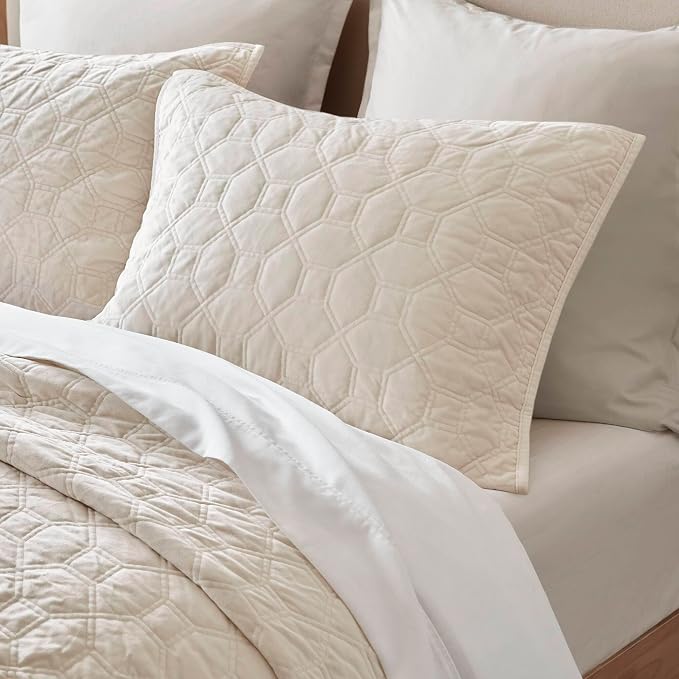 Madison Park Harper Quilt Set Velvet Casual Geometric Stitching Design All Season, Lightweight Coverlet, Cozy Bedding, Matching Shams, Full/Queen(90"x90"), Ivory 3 Piece