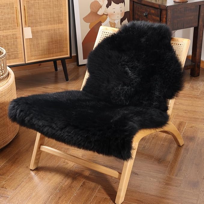 IRIWOOL Premium Genuine Fur Sheepskin Rug Real Australia Sheepskin Natural Luxury Fluffy Lambskin Fur Area Rug Seat Covers for Kids Bedroom Sofa Chair Cover (Black, Single Pelt/2ft x 3ft)