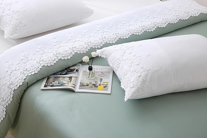 White Lace Pillow Shams with 3D Flowers Retro Noble Luxury Elegant Look Pillowcases 100% Cotton King Size 2-Pack