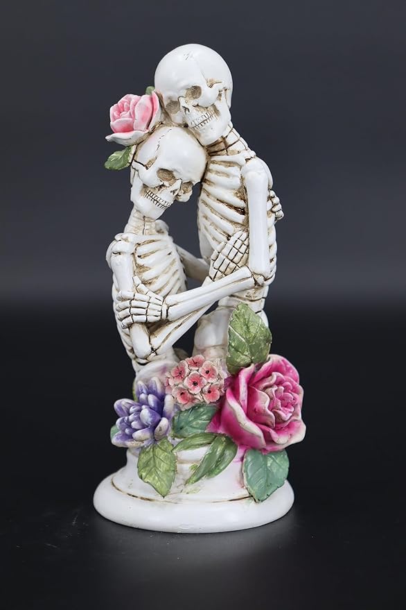 Skeleton Couple Embracing Decor Statue , Skull Halloween Decoration Home Decor Party Decorations,Skull Collectible Figurines,Vintage Resin Sculpture Home Decoration, Personalized Wedding Decoration