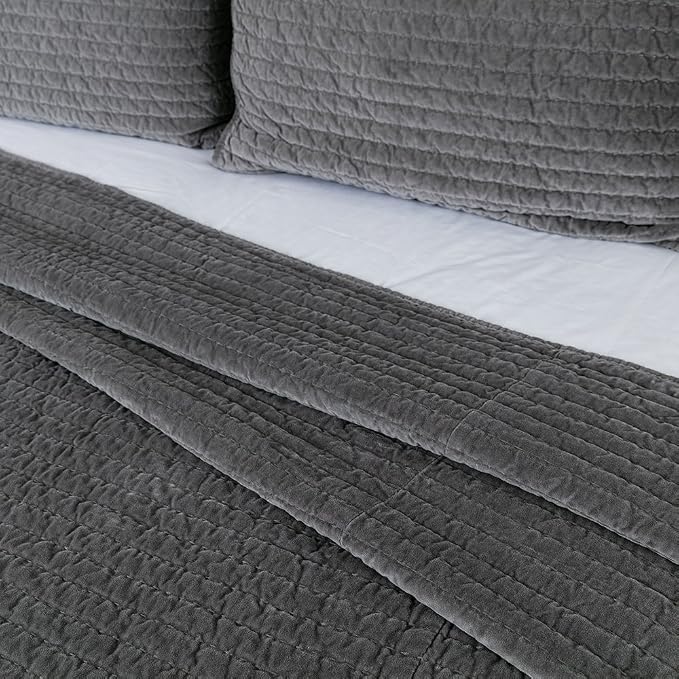 ELEGANT LIFE HOME Dark Gray Velvet Quilt Queen Reversible Royal Cotton Velvet Pic-Stitch Bedding Quilt - Queen - 88''x 92'', Grey