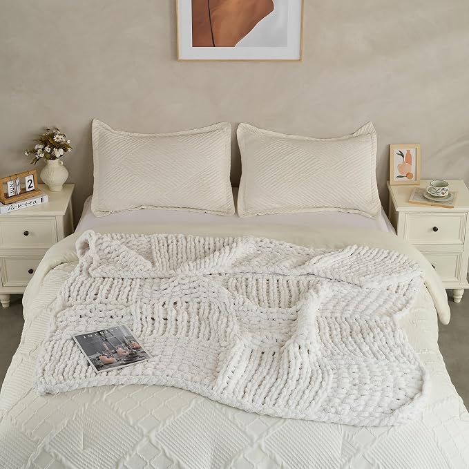 Chunky Knit Blanket Throw 50x60 Inches,Handmade Cable Knit Crochet Blanket,Cozy Lightweight All Season,Wrinkle-Resistant Polyester for Couch Bed Sofa Reading Nook, Beige