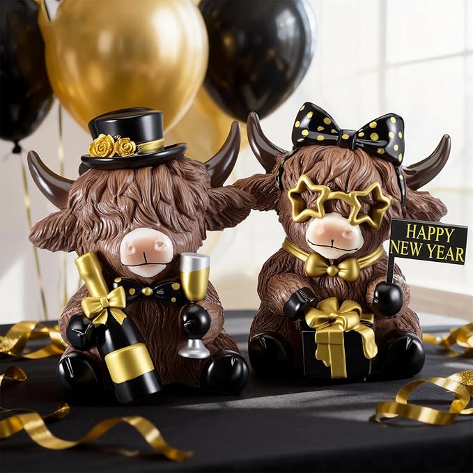 Karenhi 2 Pcs 2026 New Year Highland Cow Figurines, Happy New Year Cow Gnomes with Champagne and Gift Box, Resin Statue Calf Lovers Gifts Cute Yak Home Collectibles for Holiday Decor