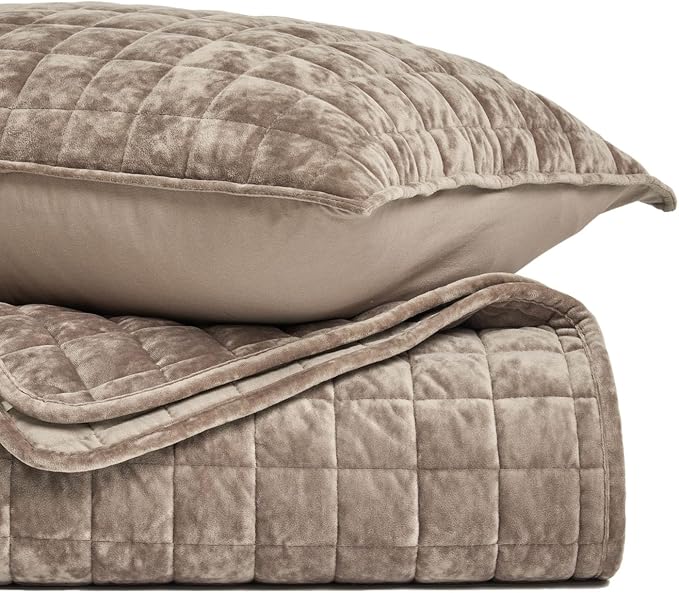 RECYCO Luxury Velvet Quilt Twin/Twin XL Size Bedding Set, Ultra Soft Velvet Comforter Set, Lightweight Quilted Channel Box Stitch Oversized Bedspread Coverlet for All Season, with 1 Sham, Natural Tan