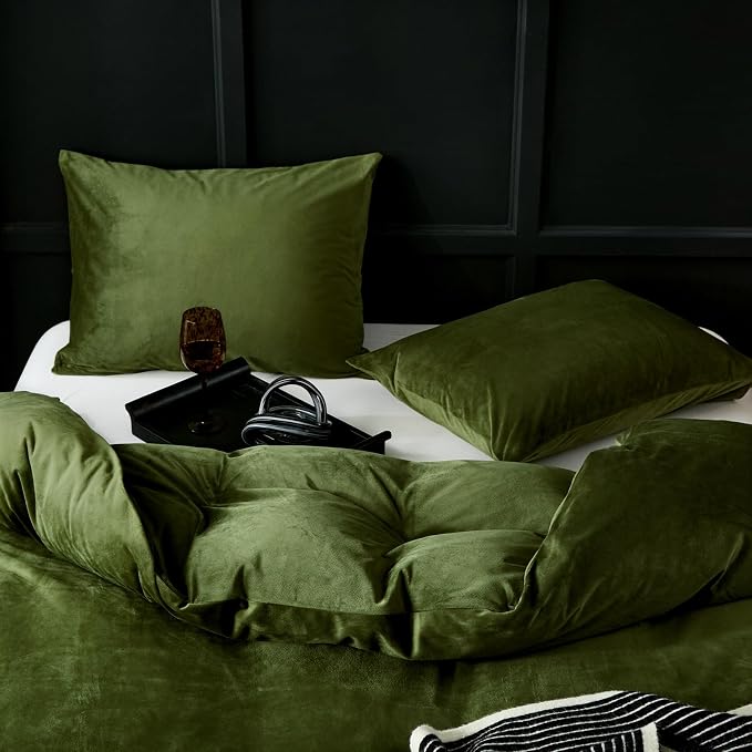 WARMDERN Olive Green Flannel Velvet Duvet Cover King Size Duvet Cover Bedding Sets, 3pcs Ultra Soft Luxury Textured Modern Crystal Velvet Duvet Covers with Zipper Closure(Olive Green, King)