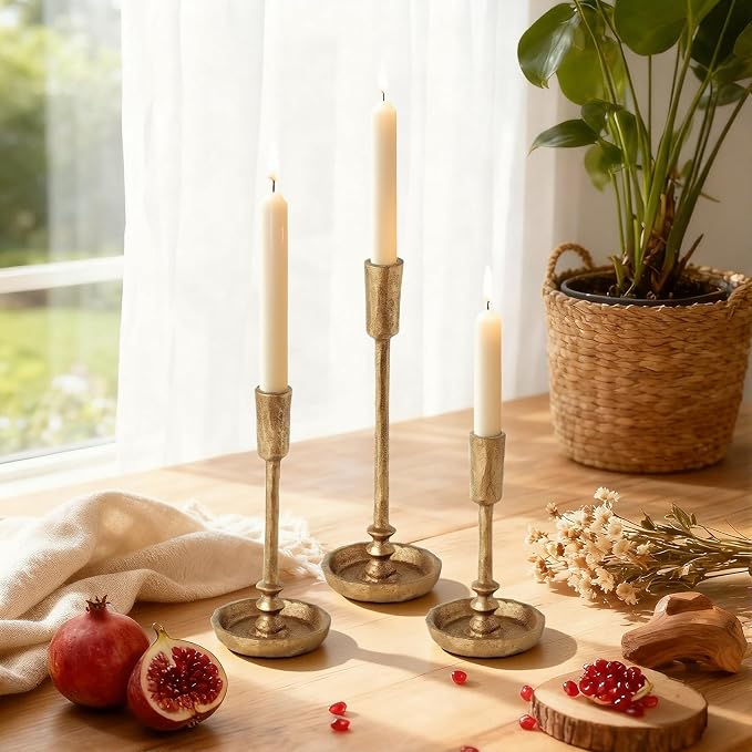 Vintage Cast Iron Taper Candle Holders Set of 3 Antique Brass Candlestick Stands Rustic Wedding Dining Table Centerpieces Elegant Party Decor Housewarming Gift