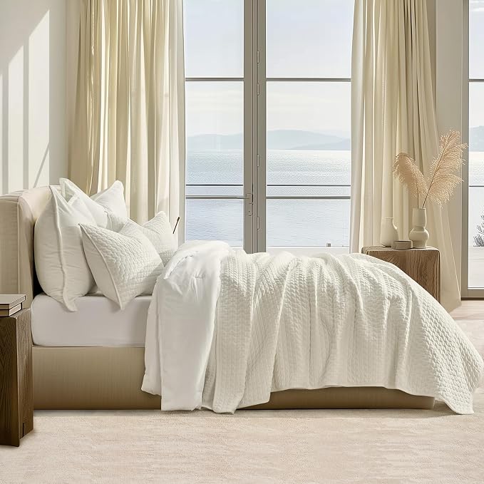EverGrace Luxury Velvet Quilt Set King Size 3 Piece, Soft Cross-Stitch Velvet Comforter Set with Pillow Shams, Lightweight Coverlet Bedspread Bedding Set for All Seasons, Cream White