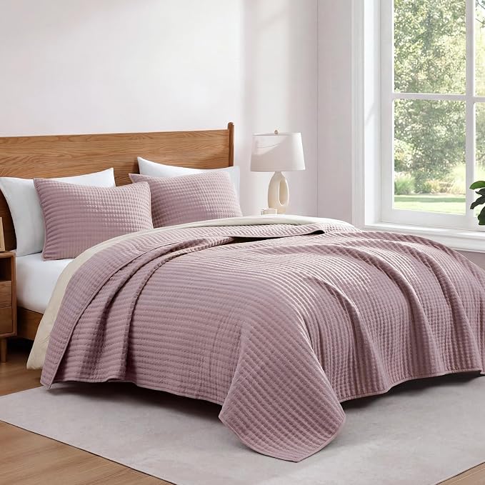 WRENSONGE Dusty Mauve King Size Quilt Bedding Sets-3 Pieces Lightweight Bedspreads Summer Coverlet for All Season,with 2 Pillow Shams Suitable for Bed, Couch, Quilt Blanket