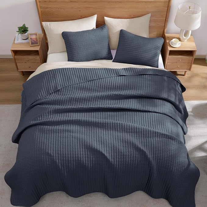 WRENSONGE Blue Grey California/Oversized King Size Quilt Bedding Set with 2 Pillow Shams -3 Pieces Lightweight Soft Bedspreads Coverlet for All Season