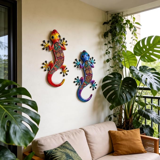 HONGLAND Lizard Wall Decor- 15 Inch Gecko Metal Wall Art Hanging Glass Sculpture, 2 Pack Yard Decorations Outdoor for Garden Fence Home