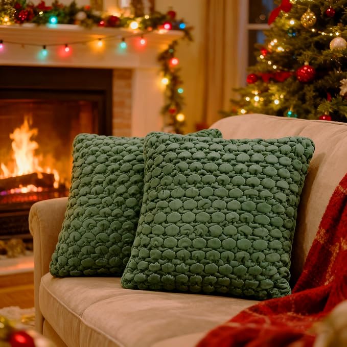 Throw Pillow Covers 18x18 Set of 2 Velvet Square Pillowcase Soft Skin-Friendly Thickened Decorative Farmhouse Cushion Covers Soft Bubble Texture for Couch Bedroom Living Room,Forest Green