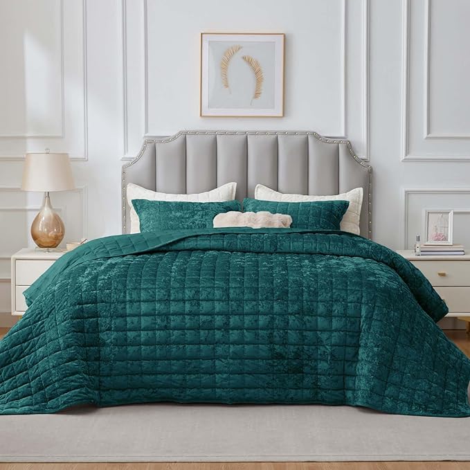 BEDELITE Velvet Quilt Set King Size - Luxury Soft Velvet Comforter Bedding Set for All Season, Lightweight Quilted Box Stitch Oversized Bedspread Coverlet with 2 Matching Shams, Shiny Emerald Green