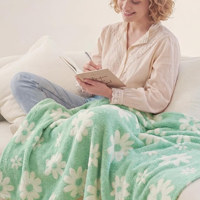 WRENSONGE Soft Throw Blanket for Couch-Cozy Reversible Knitted Blankets | Lightweight Warm Fluffy Decor for Women, Mom, Her & Girls, Sofa, Chair, Bed, 50x60in,Daisy Floral Green