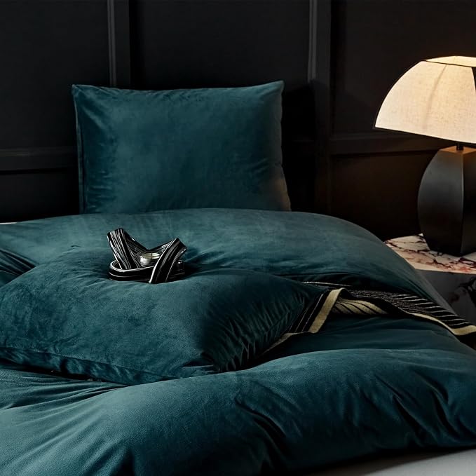 WARMDERN Peacock Blue Flannel Velvet Duvet Cover Queen Size Duvet Cover Bedding Sets, 3pcs Ultra Soft Luxury Textured Modern Crystal Velvet Duvet Covers with Zipper Closure(Peacock Blue, Full)