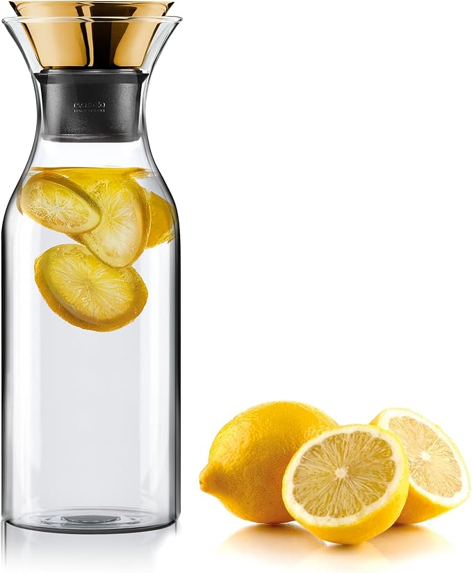 EVA SOLO | Fridge Carafe 1.0L | For Hot & Cold Drinks | 100% drip-free | Dishwasher-safe Borosilicate Glass | Tilt Brass Lid & Silicone Pouring Lip | Fits Most Refrigerator Doors | Danish Design