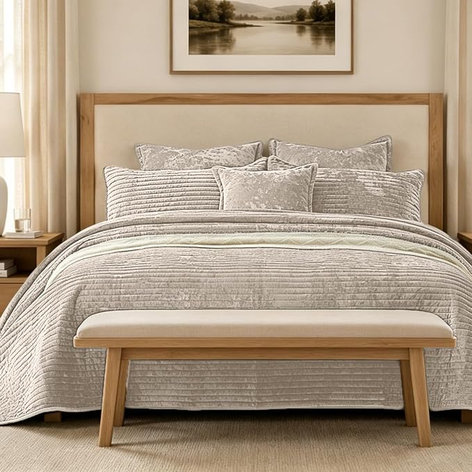 Luxury Velvet California King 106x118 in Quilt Set 3 Piece Quilted Bedspread with 2Pillow Shams(20x36) Ultra Soft Coverlet All Season Bedding for Farmhouse Modern Bedroom Sofa,Beige