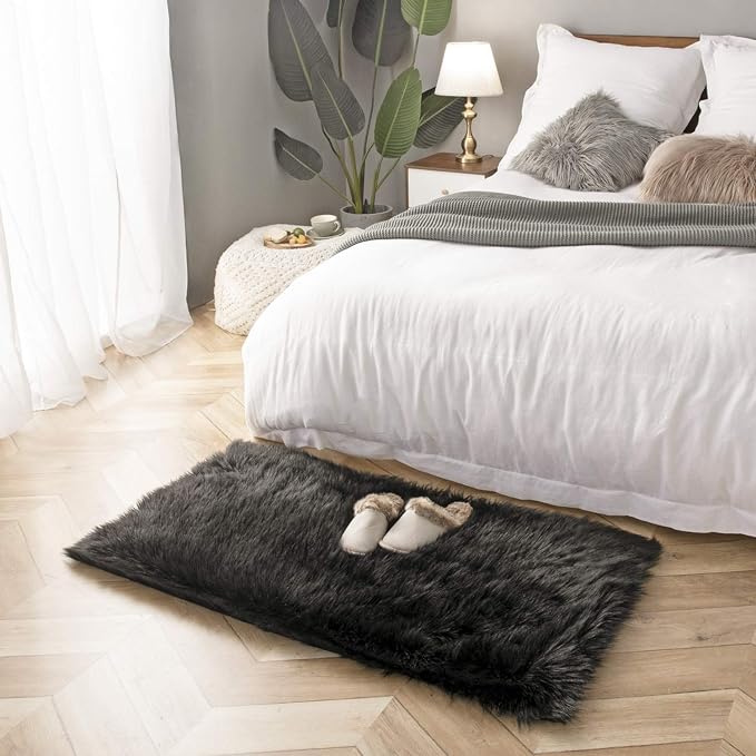 Ashler Faux Fur Rug, Fluffy Shaggy Area Rug Ultra Soft 2.2 x 4 Feet Rectangle Fur Rug, Black Fuzzy Rug Machine Washable Shag Rug, Nursery Decor Throw Rugs for Bedroom, Kids Room, Living Room