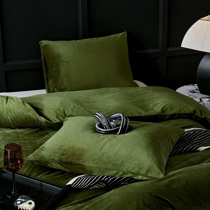WARMDERN Olive Green Flannel Velvet Duvet Cover King Size Duvet Cover Bedding Sets, 3pcs Ultra Soft Luxury Textured Modern Crystal Velvet Duvet Covers with Zipper Closure(Olive Green, King)