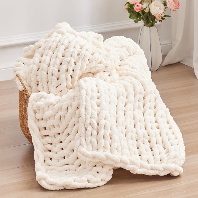 Negwoo Chunky Knit Throw Blanket, 61''*81'' Knitted Throw Chenille Yarn for Bed Couch, Handmade Cream Crochet Big Thick Blanket, Machine Washable Cute Comfy Blanket for Home Decor