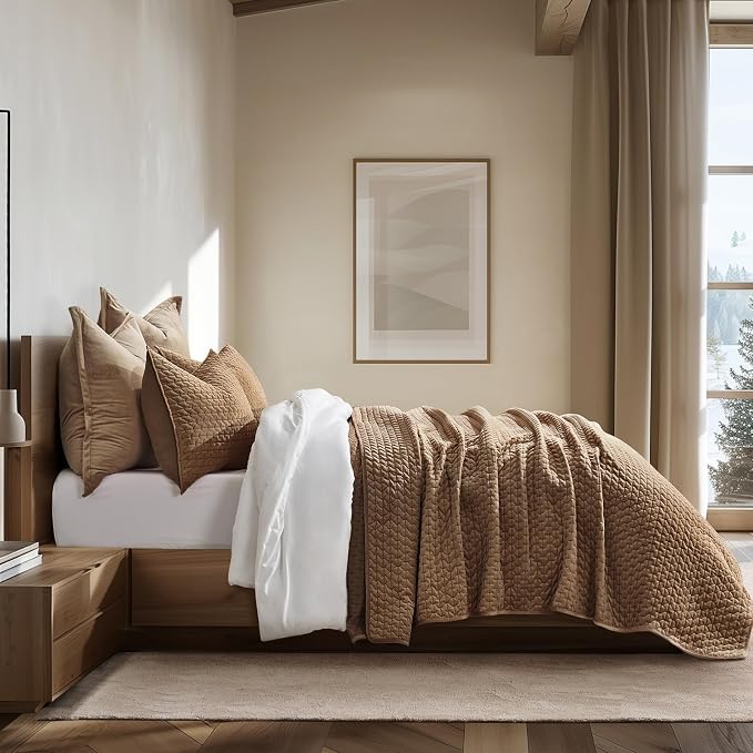EverGrace Luxury Velvet Quilt Set Queen Size 3 Piece, Soft Cross-Stitch Velvet Comforter Set with Pillow Shams, Lightweight Coverlet Bedspread Bedding Set for All Seasons, Tobacco Brown