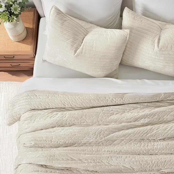 EverGrace Velvet Quilt Set California King 118'' x 106'', Luxurious Soft Striped Channel Bedding Set, Lightweight Velvet Comforter for All Season, Oversized Bedspread Coverlet w/ 2 Shams, Beige