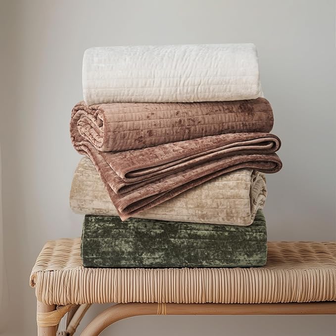 EVERGRACE Velvet Quilt Set Full Queen Size, Luxurious Soft Striped Channel Bedding Set, Lightweight Velvet Comforter for All Season, Oversized Bedspread Coverlet with 2 Matching Shams, Terracotta Clay