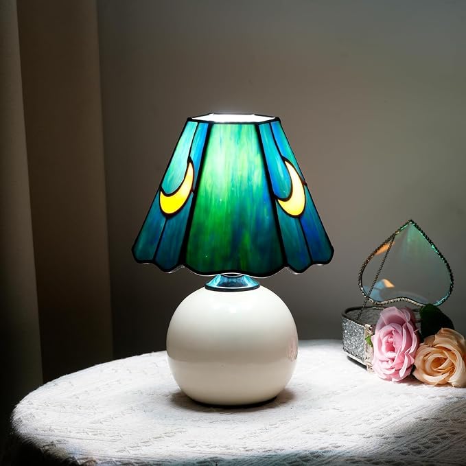 Tiffany Style Moon Mushroom Stained Glass Table Lamp Sea Blue Small Table Lamp Bedroom Bedside lamp Living Room Dining Room Office Decoration Desk lamp Home Decoration Creative Gift Scene Prop