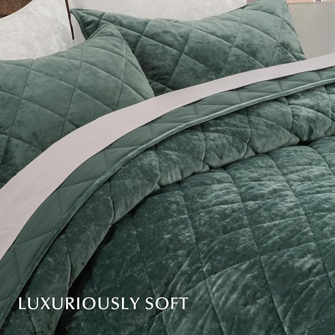 EVERGRACE Luxury Crushed Velvet Quilt Set King Size, Diamond Quilted Lightweight Velvet Comforter, Ultra Soft Oversized Bedspread Coverlet Bedding Set for All Season, with 2 Pillow Shams, Dark Green | Luxe Velvet