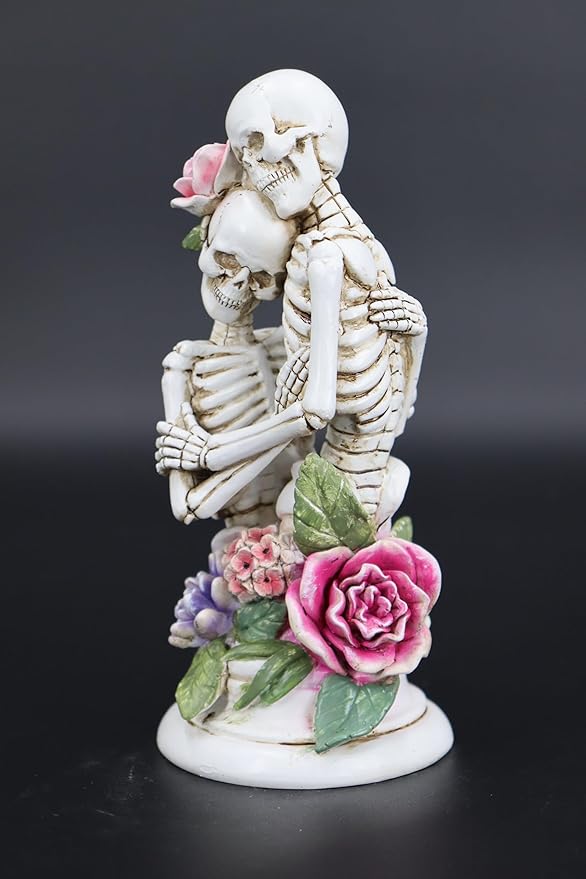 Skeleton Couple Embracing Decor Statue , Skull Halloween Decoration Home Decor Party Decorations,Skull Collectible Figurines,Vintage Resin Sculpture Home Decoration, Personalized Wedding Decoration